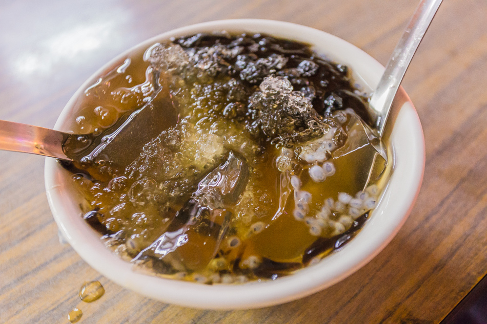 高雄美食 - 廟口黑輪 高雄美食 - 廟口黑輪