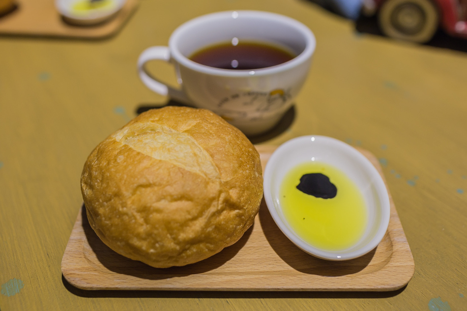 台中美食 - 台中輕食/咖啡/下午茶 - 框旅咖啡