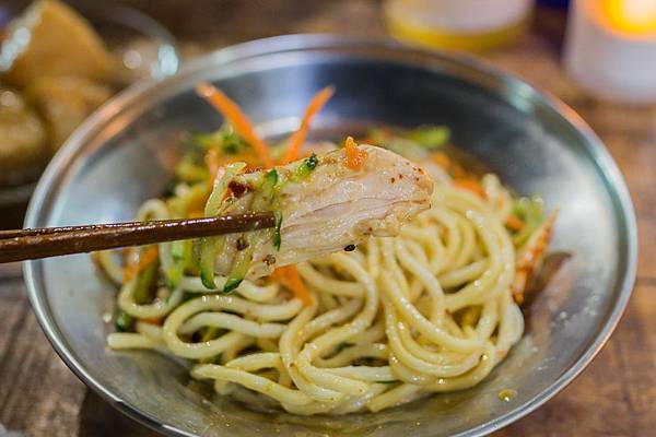 高雄美食 / 美麗島美食 / 麵 · 微涼 Taiwanese Cold Noodle