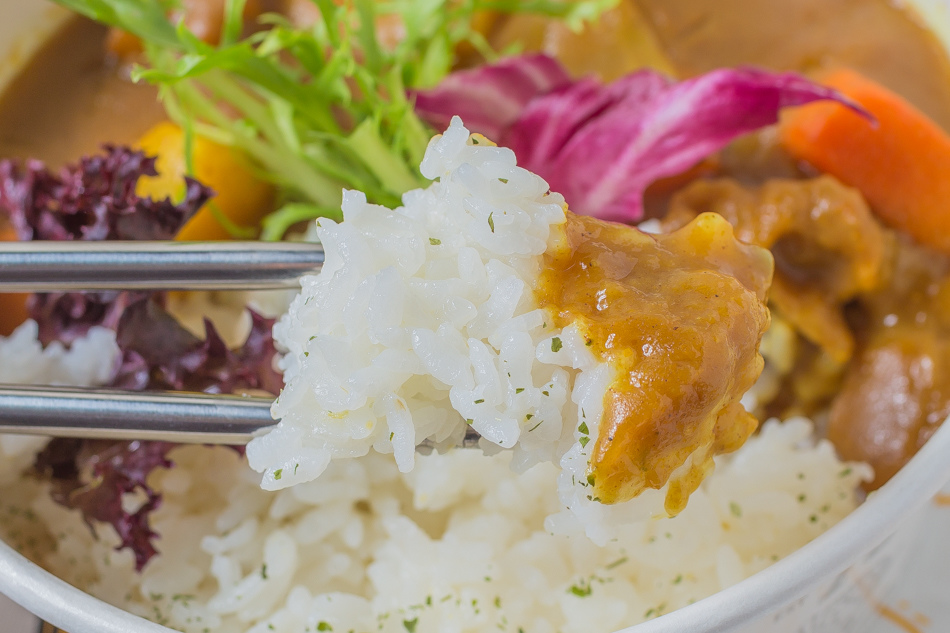 高雄美食 - 忠義堂咖哩飯 高雄美食 - 忠義堂咖哩飯