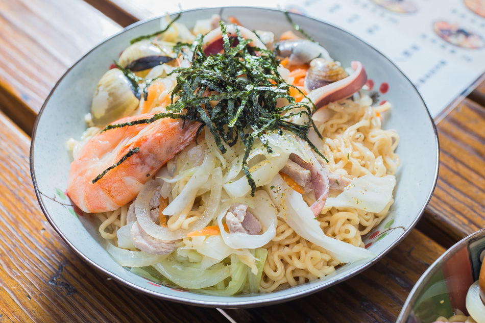 高雄美食/凹子底美食/熱河街美食/吉林夜市美食-阿彬炒麵屋 高雄美食/凹子底美食/熱河街美食/吉林夜市美食-阿彬炒麵屋