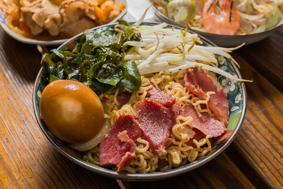 高雄美食/凹子底美食/熱河街美食/吉林夜市美食-阿彬炒麵屋 高雄美食/凹子底美食/熱河街美食/吉林夜市美食-阿彬炒麵屋