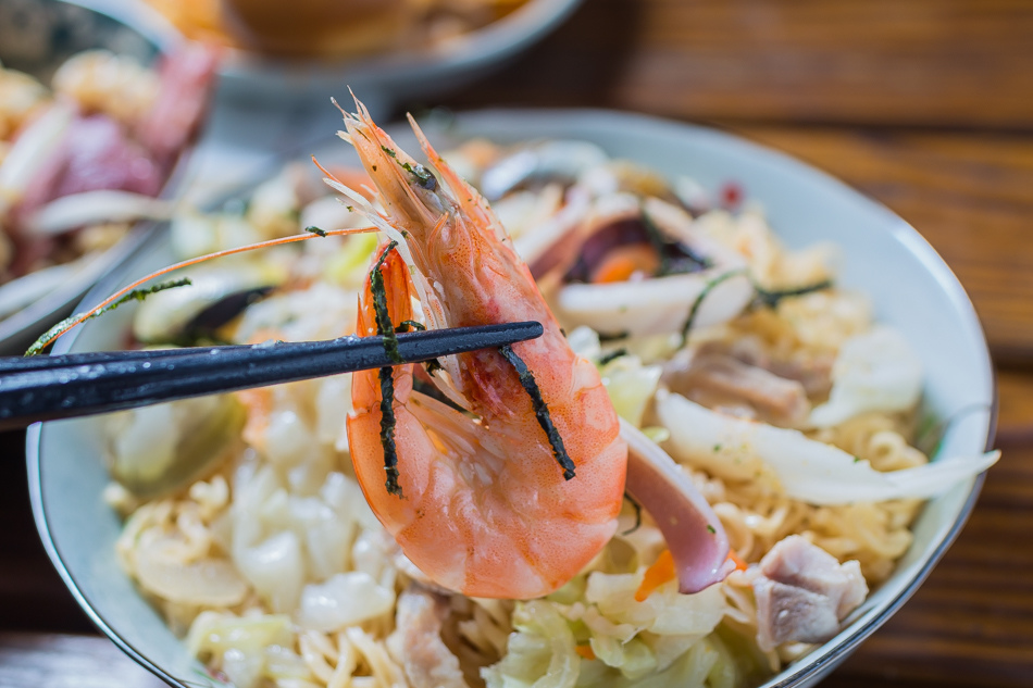高雄美食/凹子底美食/熱河街美食/吉林夜市美食-阿彬炒麵屋 高雄美食/凹子底美食/熱河街美食/吉林夜市美食-阿彬炒麵屋