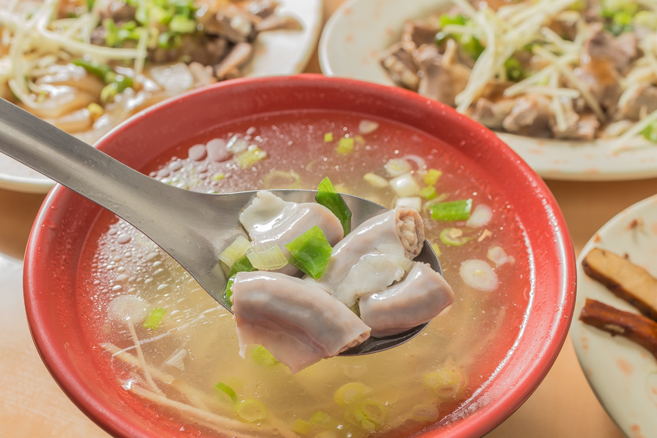 屏東美食 - 阿群麵館 / 肉臊飯 / 滷肉飯 / 黑白切