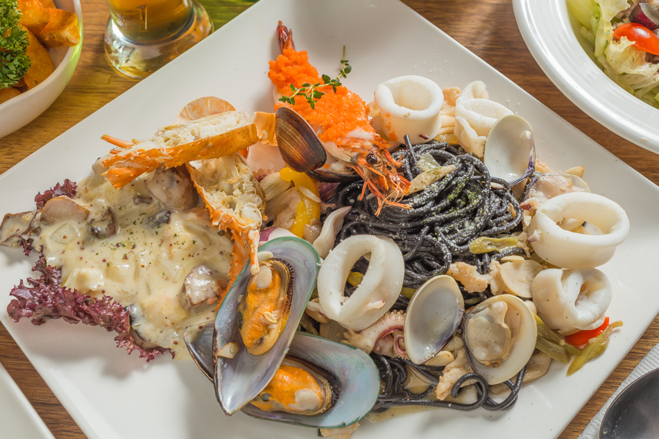高雄美食 - 最後一口餐酒館 x 捷運五塊厝捷運站