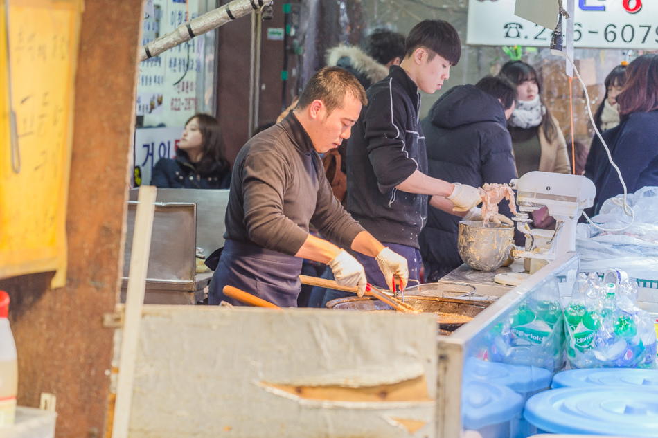 2016韓國五天四夜自由行 - 坐地鐵遊釜山之札嘎站 x 巨人炸雞 2016韓國五天四夜自由行 - 坐地鐵遊釜山之札嘎站 x 巨人炸雞