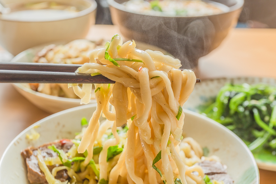 高雄美食 - 鳳山老地方牛肉麵