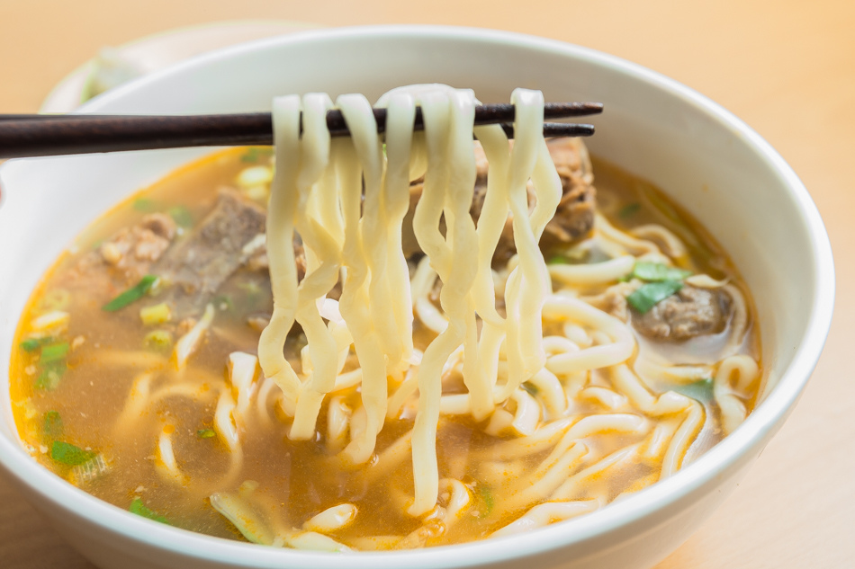 高雄美食 - 鳳山老地方牛肉麵