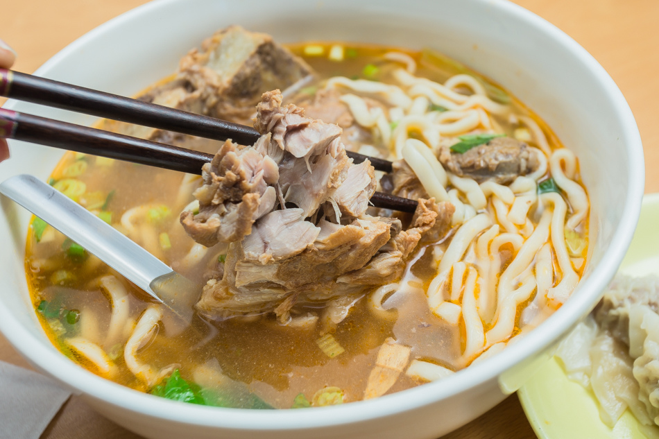 高雄美食 - 鳳山老地方牛肉麵