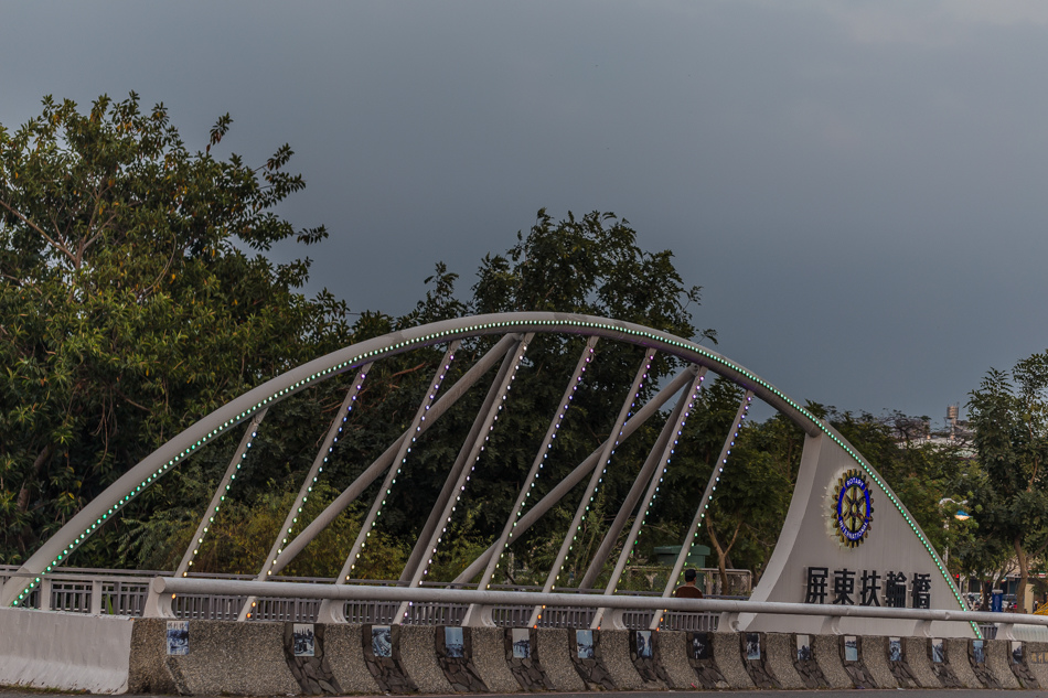 屏東美食 - 鄰舍現烤桶仔雞/屏東千禧公園 屏東美食 - 鄰舍現烤桶仔雞/屏東千禧公園