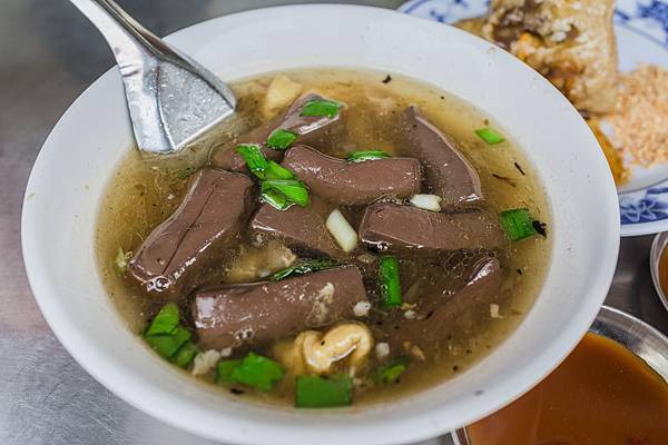 大同路豬血湯肉臊飯肉粽