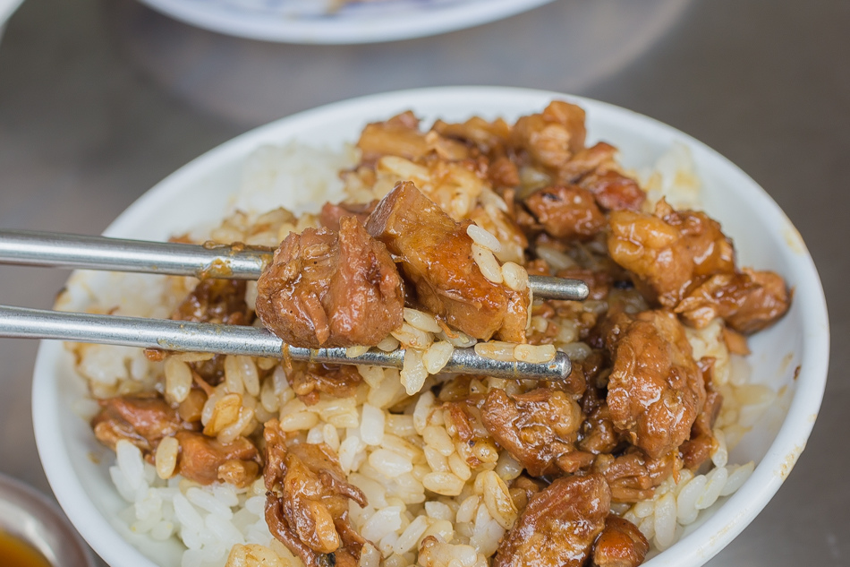 大同路豬血湯肉臊飯肉粽