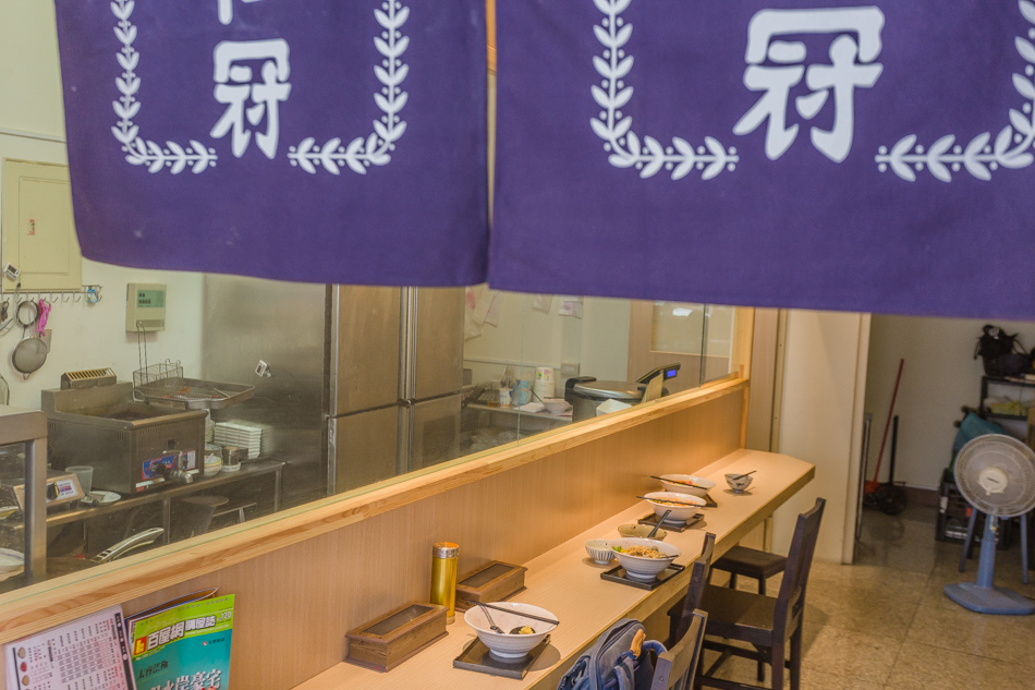 高雄美食 - 鐵雄食堂 / 鍋燒意麵 | 酸辣粉 高雄美食 - 鐵雄食堂 / 鍋燒意麵 | 酸辣粉