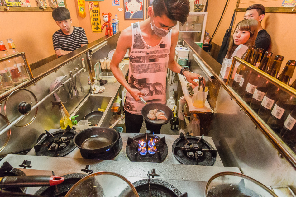 台南美食 - 新美街章魚燒正義餃子 台南美食 - 新美街章魚燒正義餃子