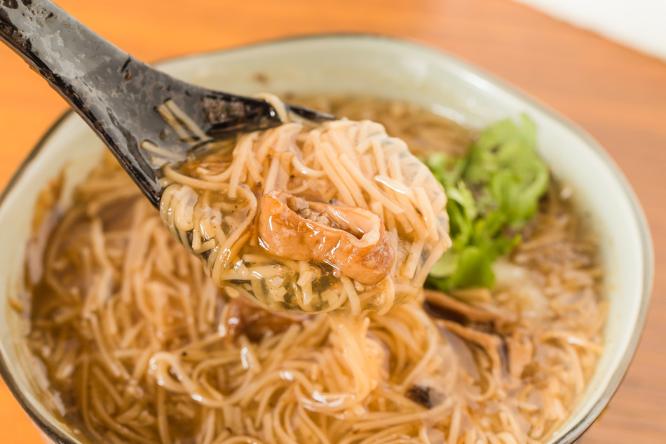 鳳山美食參福麵線。豆腐