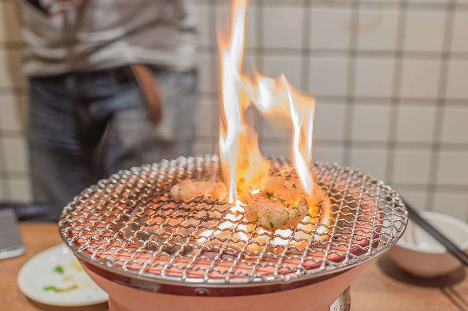 高雄美食 - 日本再生酒場 新宿 ホルモン 台灣