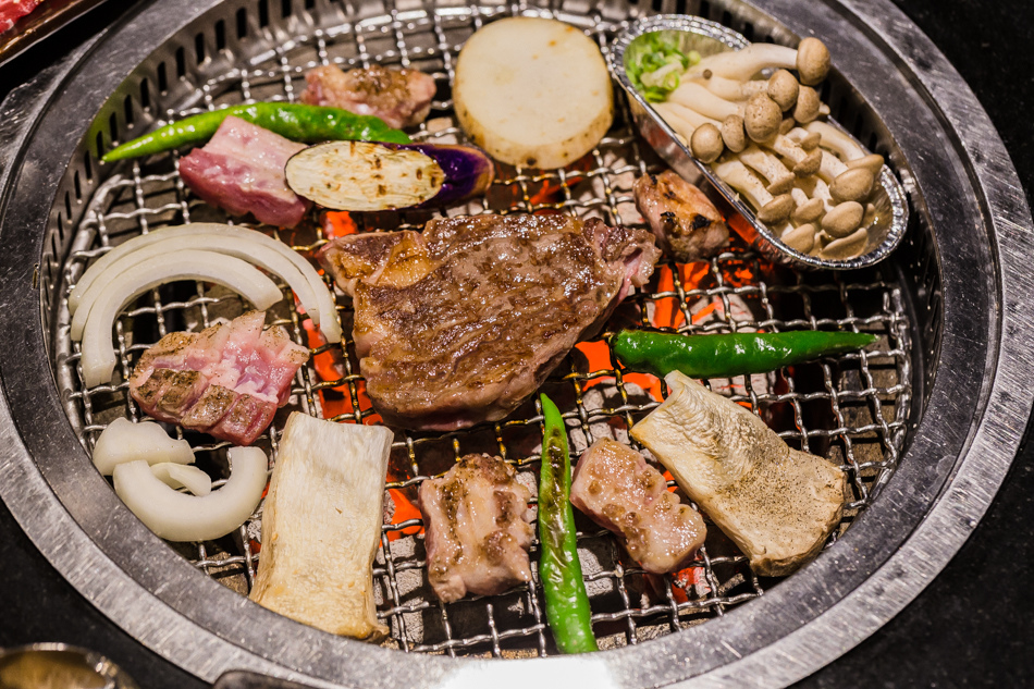 碳佐麻里吃宵夜 碳佐麻里吃宵夜