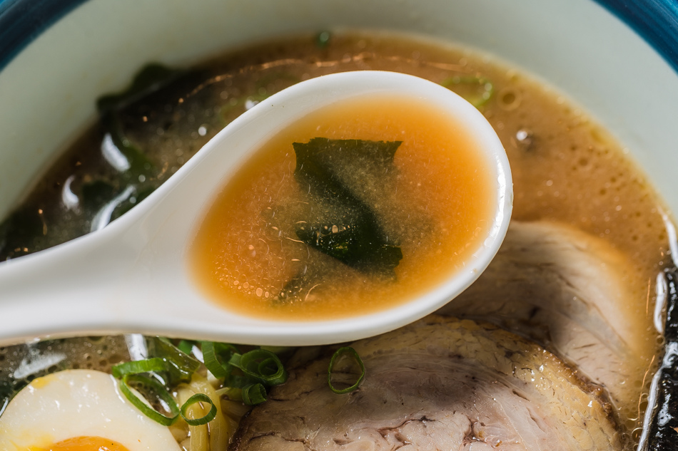 高雄美食 - 九湯屋拉麵 - 苓雅店 高雄美食 - 九湯屋拉麵 - 苓雅店