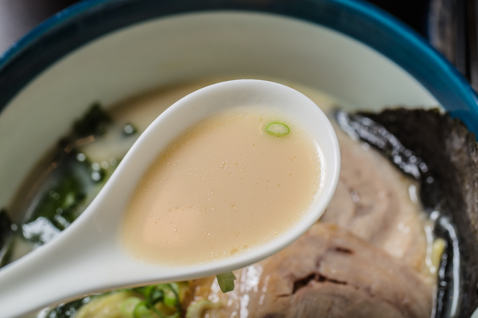 高雄美食 - 九湯屋拉麵 - 苓雅店 高雄美食 - 九湯屋拉麵 - 苓雅店