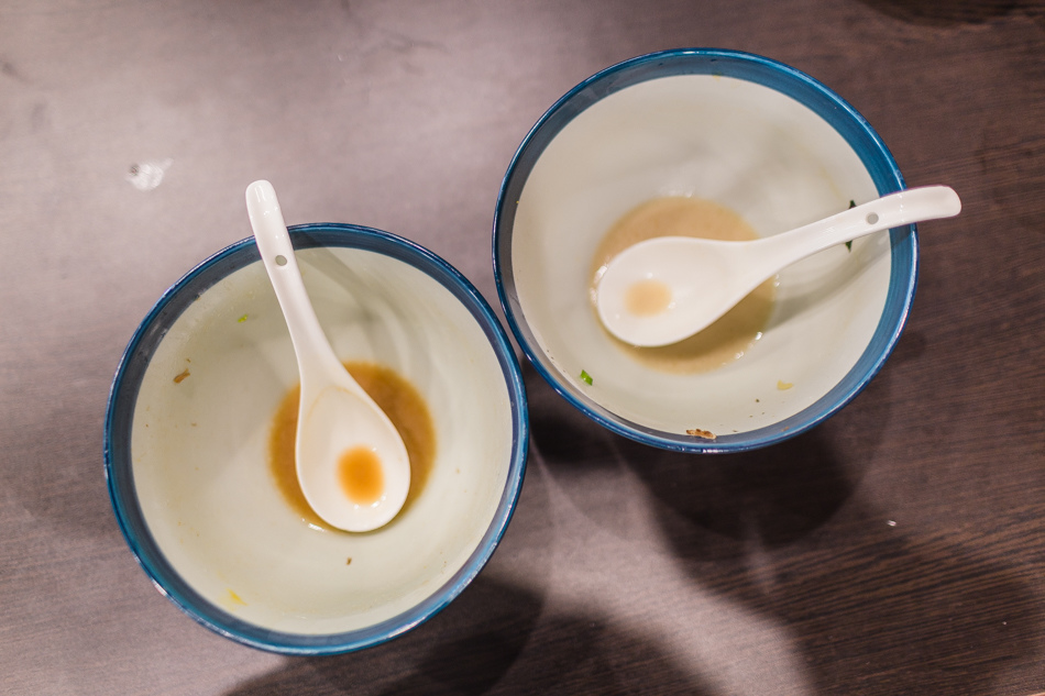 高雄美食 - 九湯屋拉麵 - 苓雅店 高雄美食 - 九湯屋拉麵 - 苓雅店