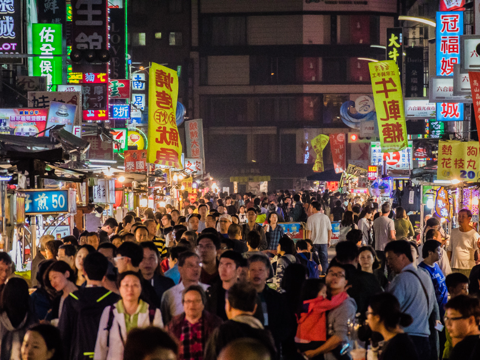 高雄旅遊 - 2017年吃心帶你六合夜市走一回