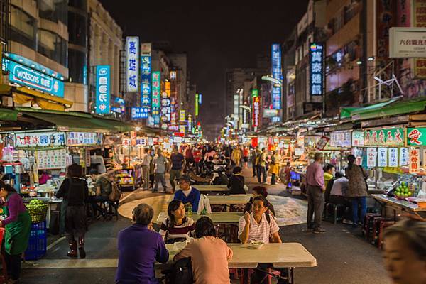 高雄旅遊 - 2017年吃心帶你六合夜市走一回