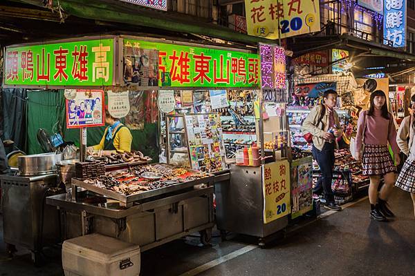 高雄旅遊 - 2017年吃心帶你六合夜市走一回