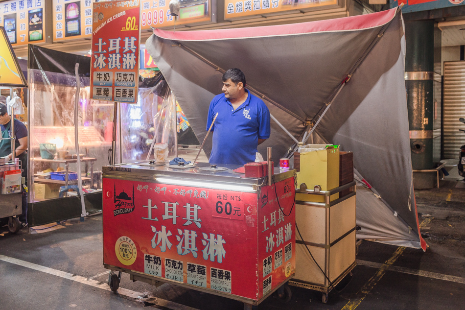 高雄旅遊 - 2017年吃心帶你六合夜市走一回 高雄旅遊 - 2017年吃心帶你六合夜市走一回