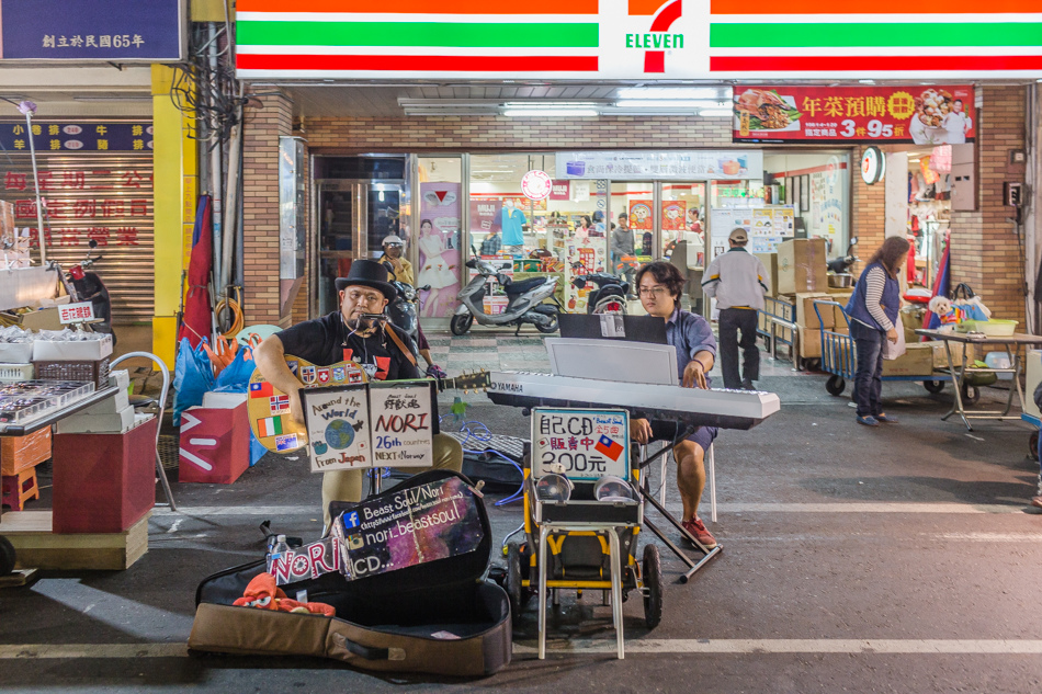 高雄旅遊 - 2017年吃心帶你六合夜市走一回 高雄旅遊 - 2017年吃心帶你六合夜市走一回