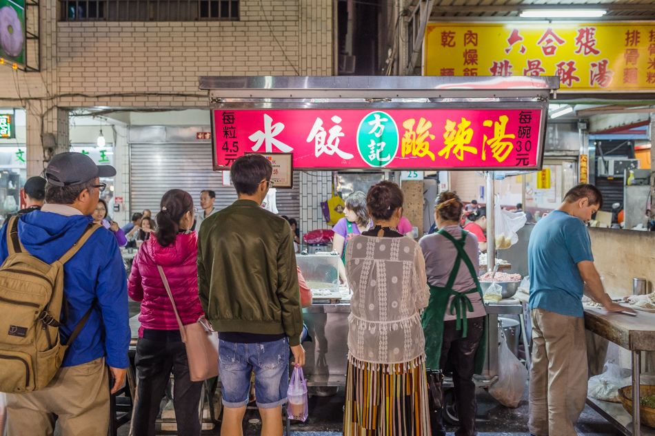 高雄旅遊 - 2017年吃心帶你六合夜市走一回