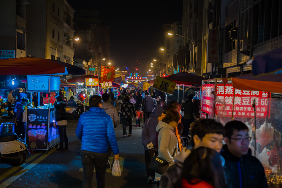 高雄旅遊 - 駁二夜市 橋下夜市 星期六限定