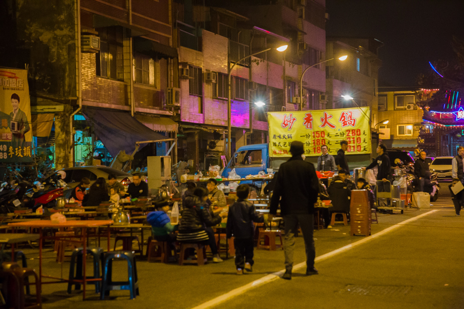 高雄旅遊 - 駁二夜市 橋下夜市 星期六限定