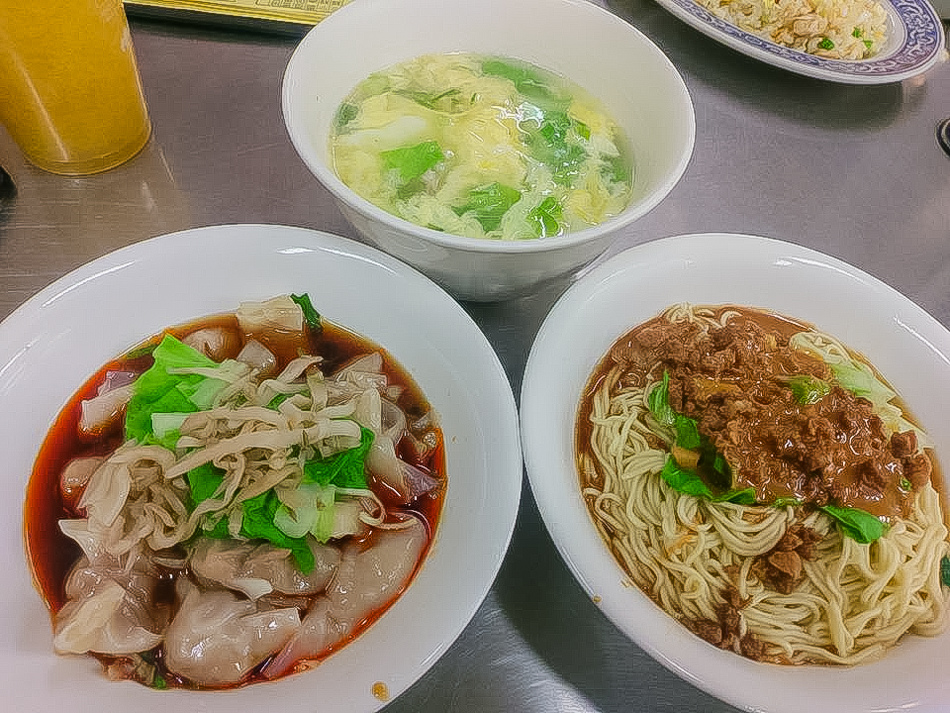 老地方小吃店
