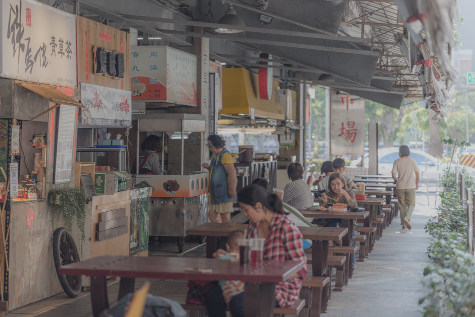 捷運凹子底站 - 龍華市場 - 鐵馬佬青草茶 捷運凹子底站 - 龍華市場 - 鐵馬佬青草茶