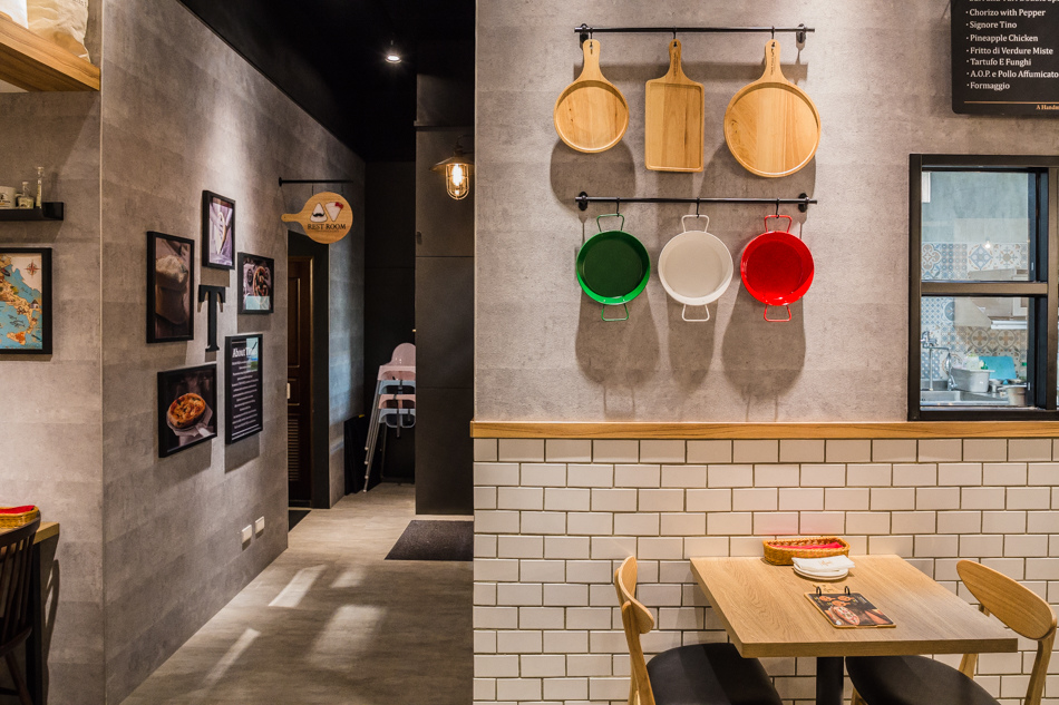 Tino's Pizza Cafe 堤諾義式比薩高雄河堤店 Tino's Pizza Cafe 堤諾義式比薩高雄河堤店