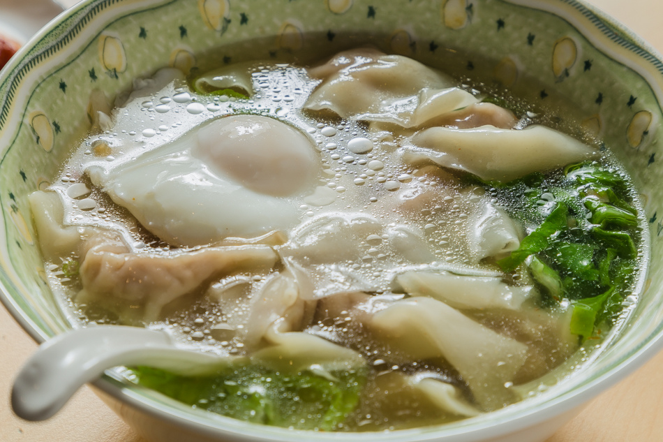 高雄美食 - 菜市仔嫲汾陽餛飩麵