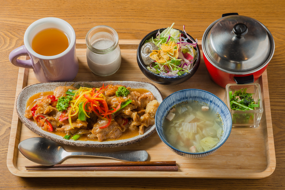 薑燒松阪豬定食 薑燒松阪豬定食
