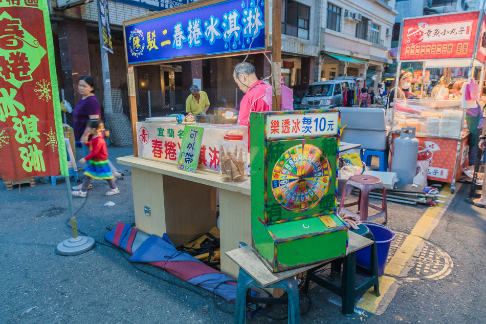 星期六限定駁二夜市