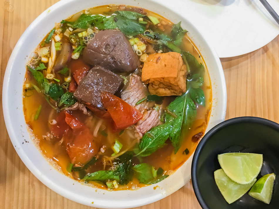 橋頭美食 - 妮妮越南美食館