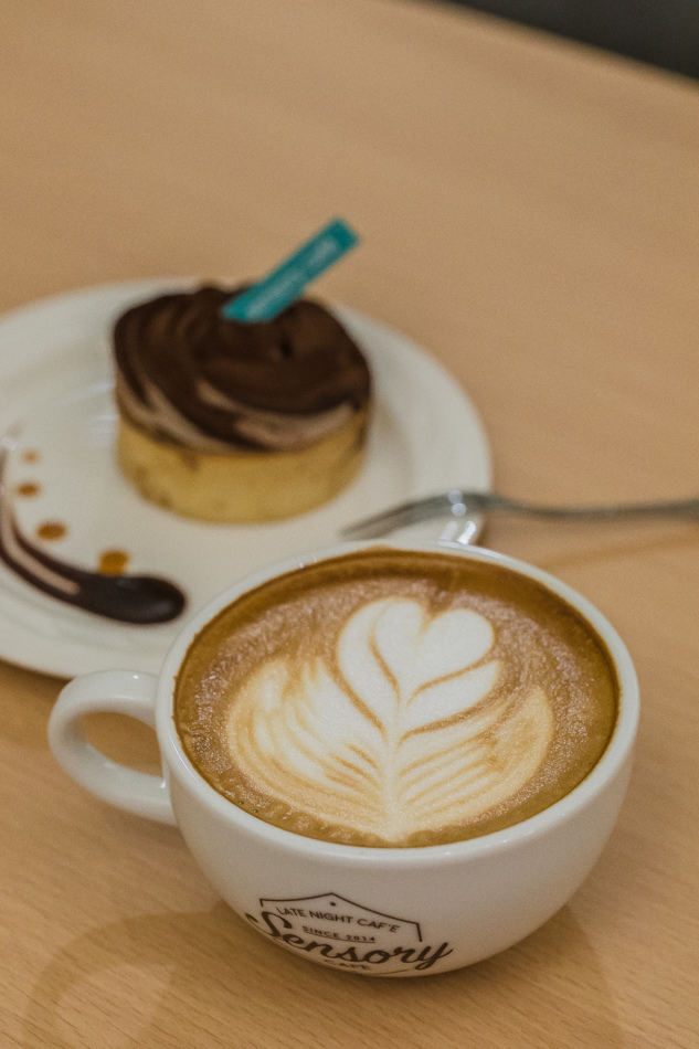 高雄美食 / 高雄咖啡廳 / 高雄甜點 / 新銳咖啡 高雄美食 / 高雄咖啡廳 / 高雄甜點 / 新銳咖啡