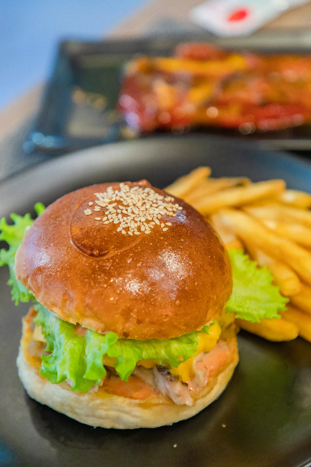 新興區美食 / 法式烤雞 新興區美食 / 法式烤雞