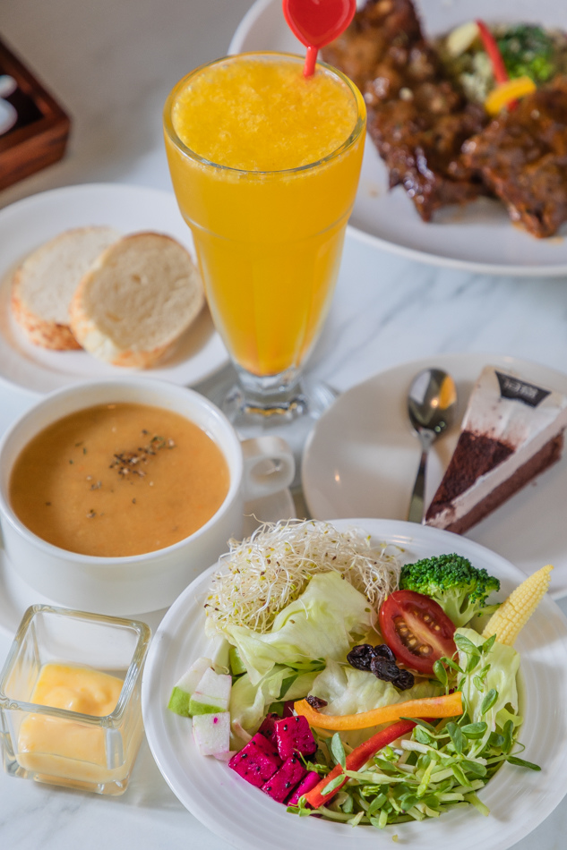 屏東美食 - 拉斐爾義式刺蝟主題餐廳 屏東美食 - 拉斐爾義式刺蝟主題餐廳