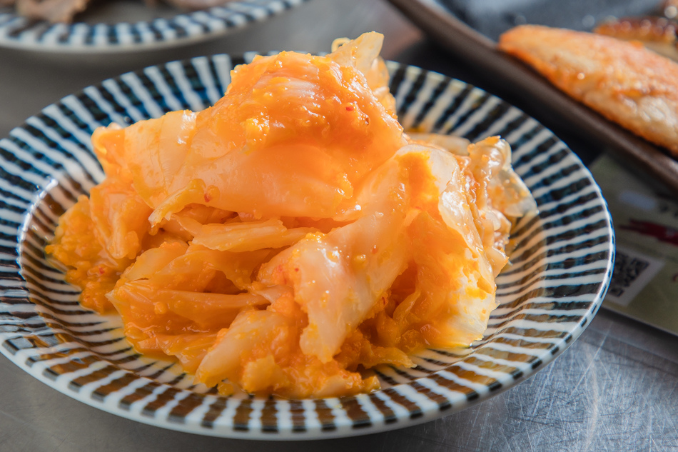 旻哥古早味飯湯-同盟店 黃金泡菜40元。