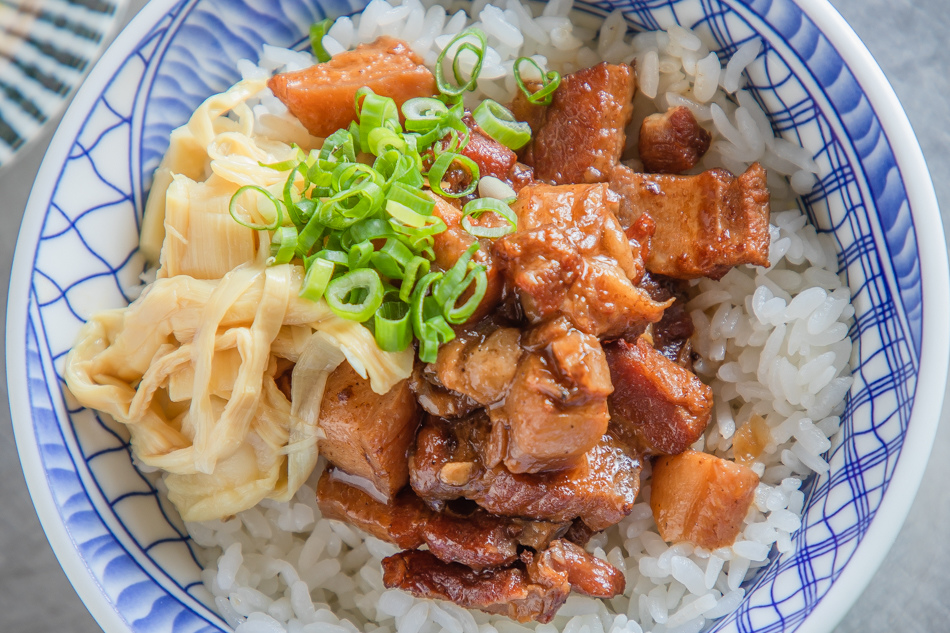 滷肉飯(30元)