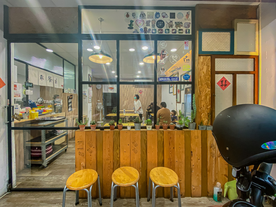 阿蓮美食 - 臭吉伯鱔魚魯麵 阿蓮美食 - 臭吉伯鱔魚魯麵
