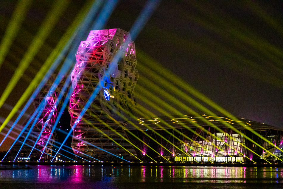 光雕展演 / 美食快閃 光雕展演 / 美食快閃