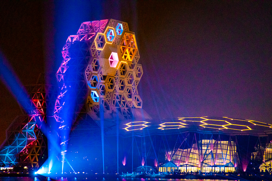 光雕展演 / 美食快閃 光雕展演 / 美食快閃