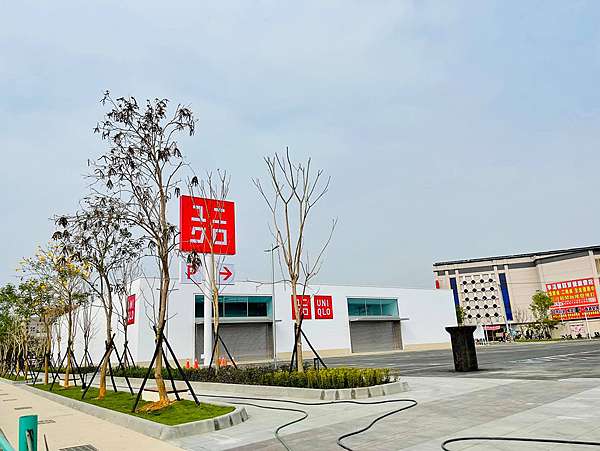 Uniqlo岡山店21 5 7 五 08 00am開幕 滿額送豆瓣醬 岡山人送airism口罩 吃心絕對 美食旅遊部落格 痞客邦