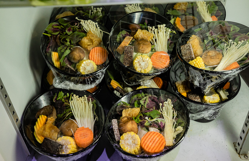 高雄美食 / 高雄吃到飽 / 拾貝鍋物 高雄美食 / 高雄吃到飽 / 拾貝鍋物