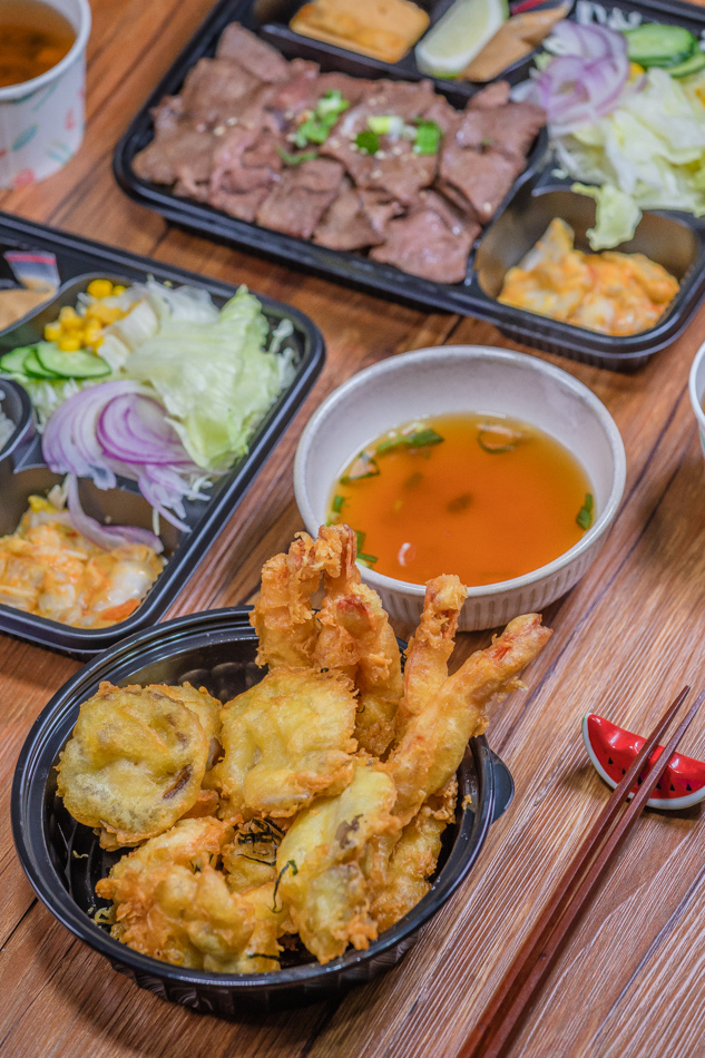 炸蝦天丼定食(300元)